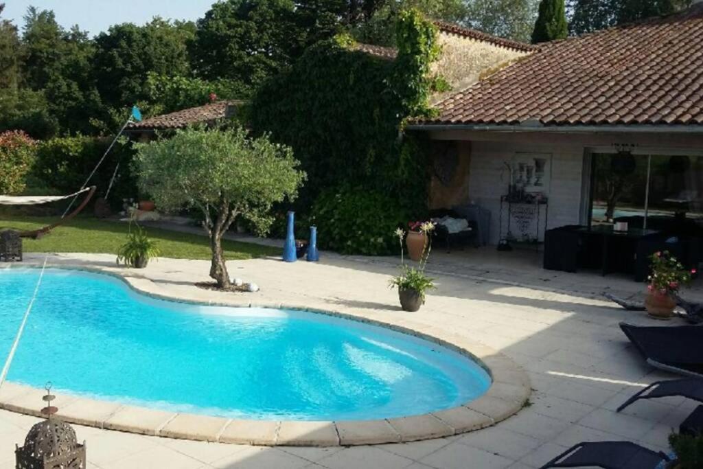 Wine Garden Vila Gardegan-et-Tourtirac Exterior foto