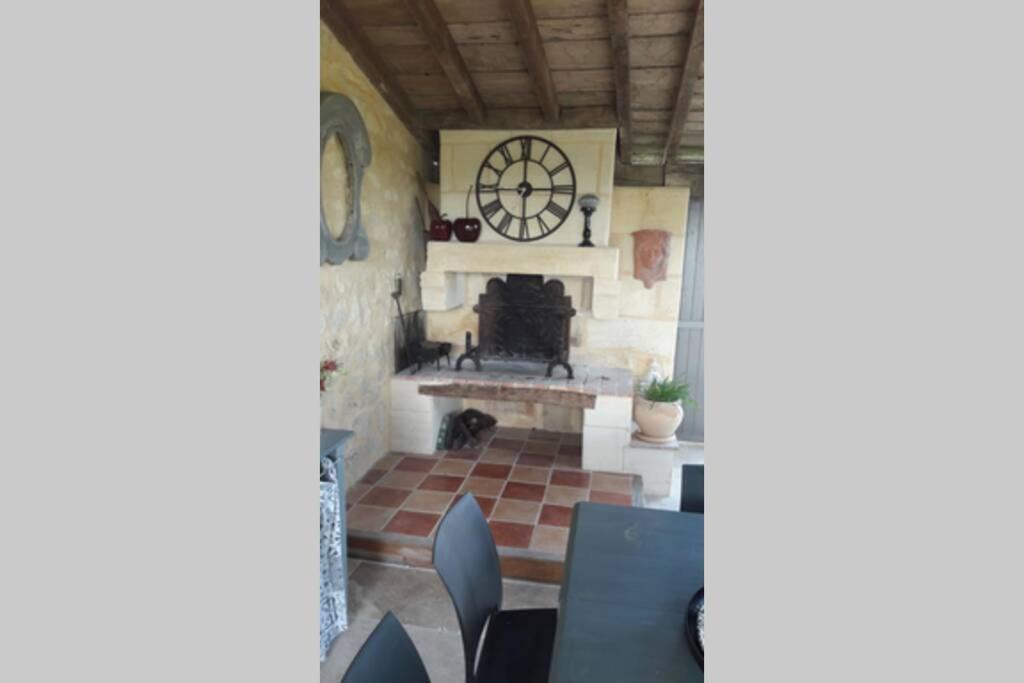 Wine Garden Vila Gardegan-et-Tourtirac Exterior foto
